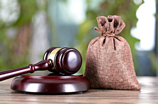 60萬和70萬，傳媒公司總經理因此被控單位行賄罪及行賄罪，審理結果是？