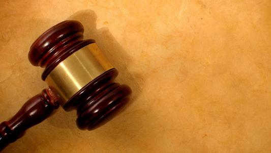 她涉嫌詐騙罪，王平聚刑事團隊介入后成功不起訴