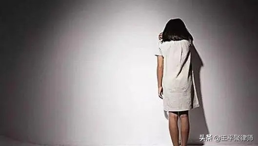 情迷女主播，打飛的跨省冒充外賣小哥上門作案，等待他的是什么？