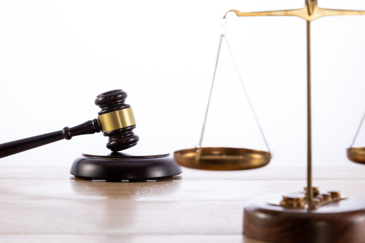刑事律師王平聚：河南村鎮銀行取不出錢該誰負責呢?