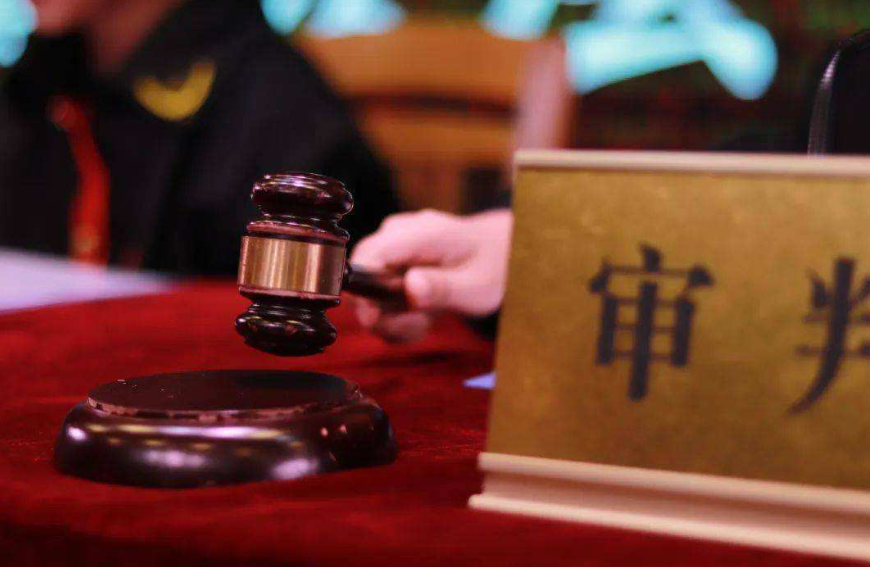13歲女孩生下女嬰涉案村民被刑拘，涉嫌強(qiáng)奸罪怎么判